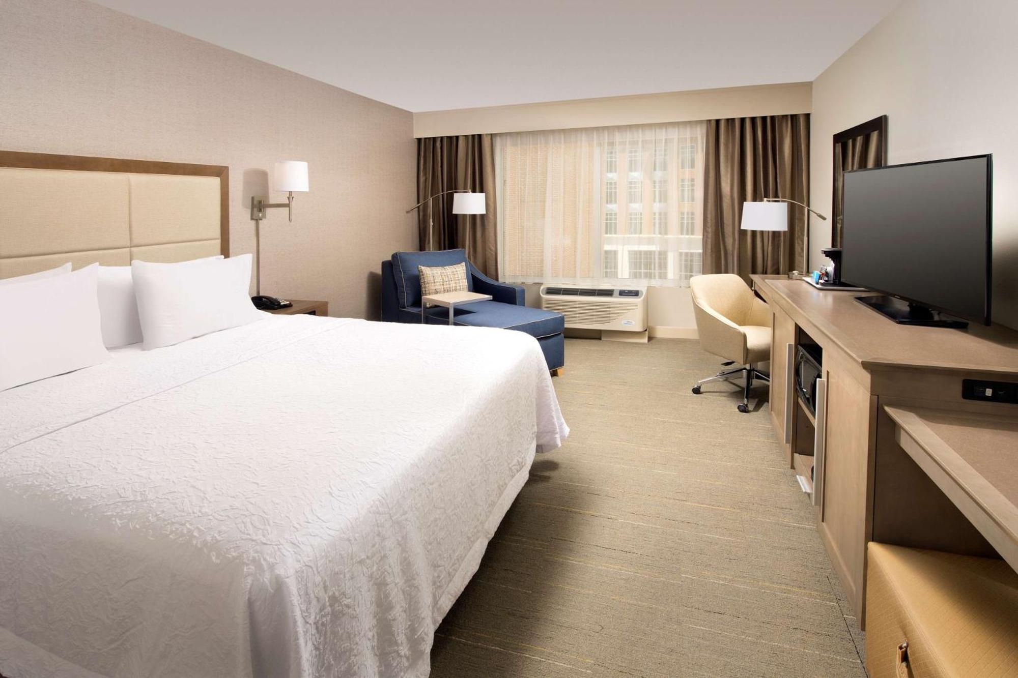 Hampton Inn Wilmington Downtown Екстериор снимка