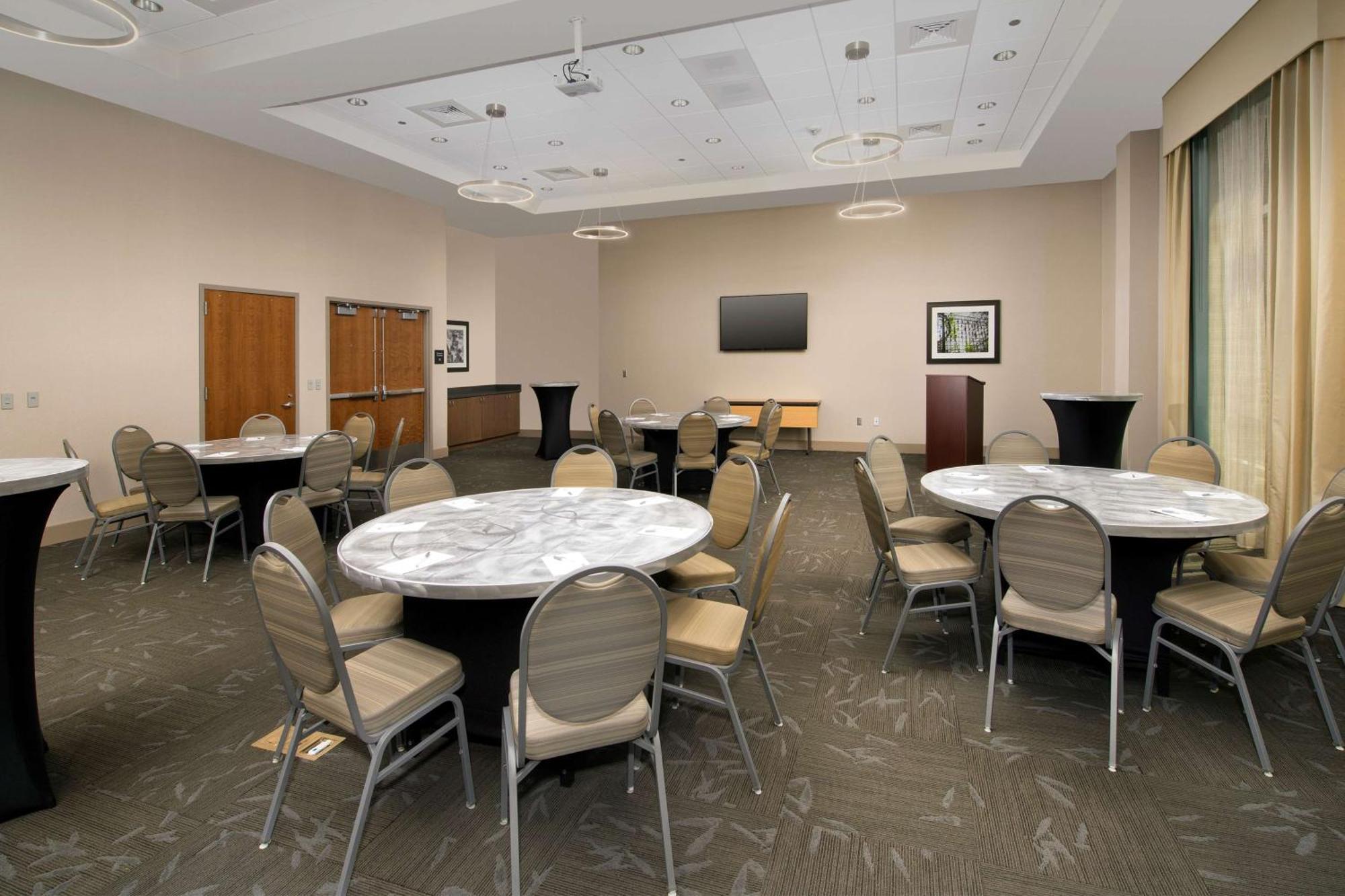 Hampton Inn Wilmington Downtown Екстериор снимка